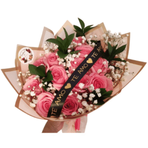 Ramo de 15 Rosas Rosadas + Gypso + cinta Te Amo